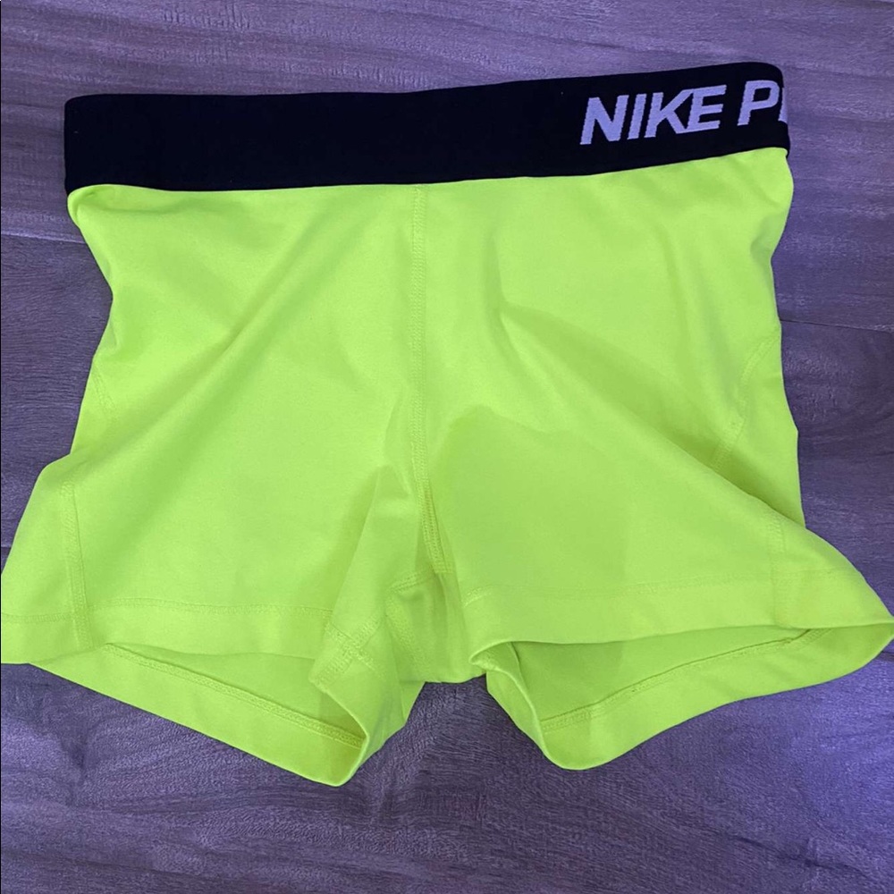 Nike pro